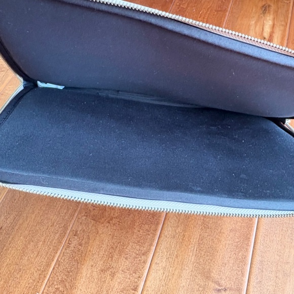 Kate Spade NY Color-Block Laptop Sleeve Faux-Leather - Picture 6 of 7